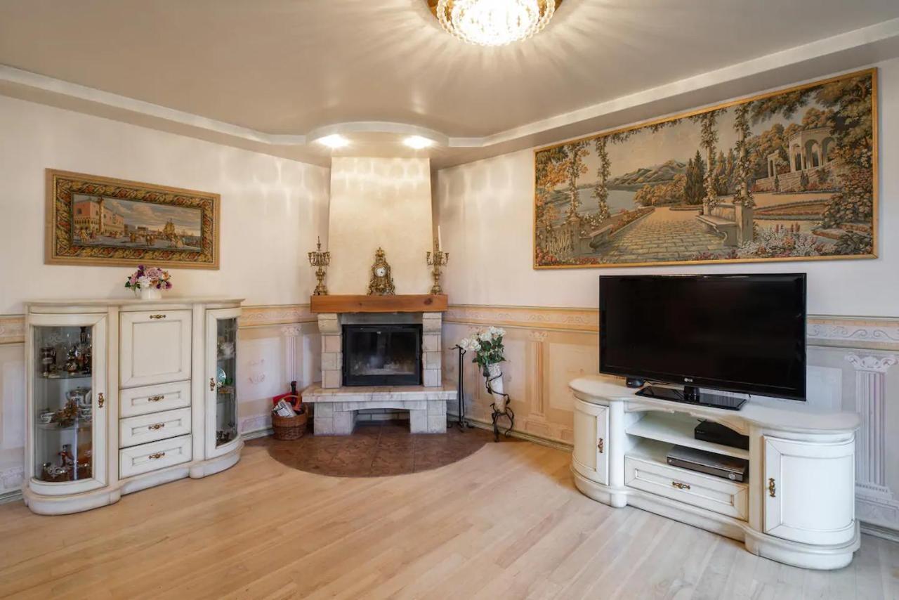 In A Private House 5 Min From Airport Accommodatie bij particulieren *